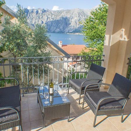 Villa Svetlana Prčanj エクステリア 写真